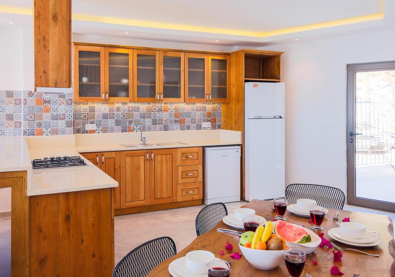 Villa 5 Sleeps 6 Isolated Pool See And Montain View-Villa Kartal Yuvasi Uzumlu  외부 사진